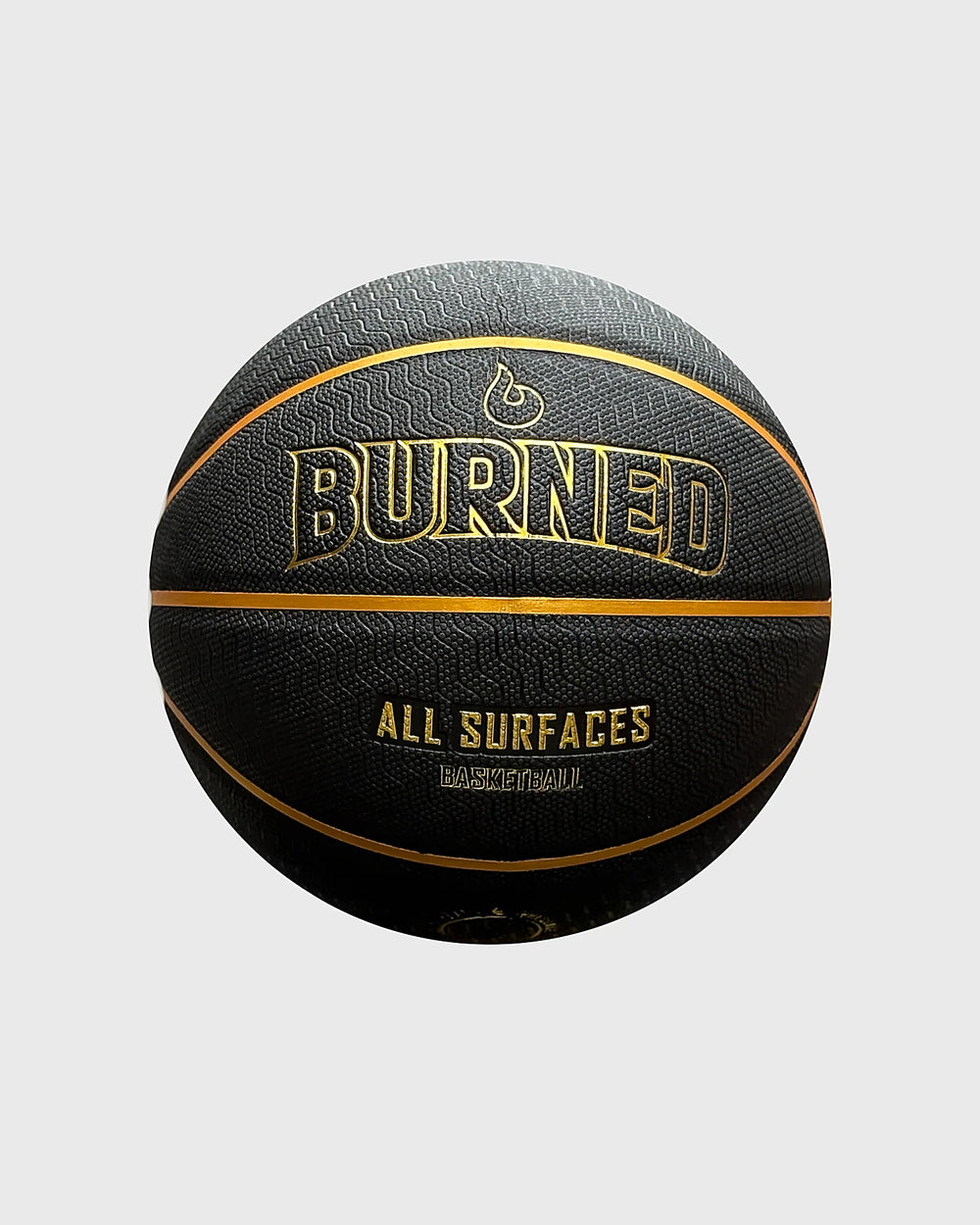 Burned In/Outdoor Basketbal Black Gold, maat 7, vrijstaand op grijze achtergrond - Burned Sports