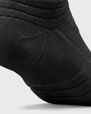 Burned Elite Performance Sock in zwart, detailopname van de hiel en de zool - Burned Sports