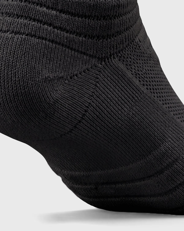 Burned Elite Performance Sock in zwart, detailopname van de hiel en de zool - Burned Sports