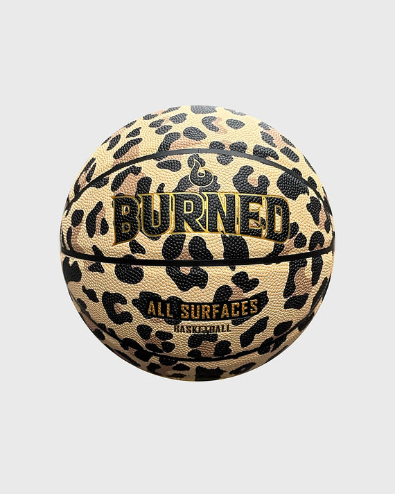 Burned In/Outdoor Basketbal Cheetah Print, maat 7, vrijstaand op grijze achtergrond - Burned Sports