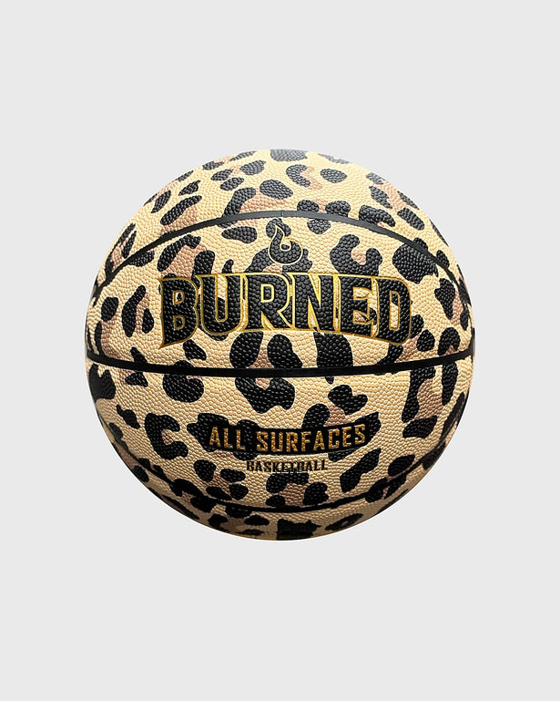 Burned In/Outdoor Basketbal Cheetah Print, maat 7, vrijstaand op grijze achtergrond - Burned Sports