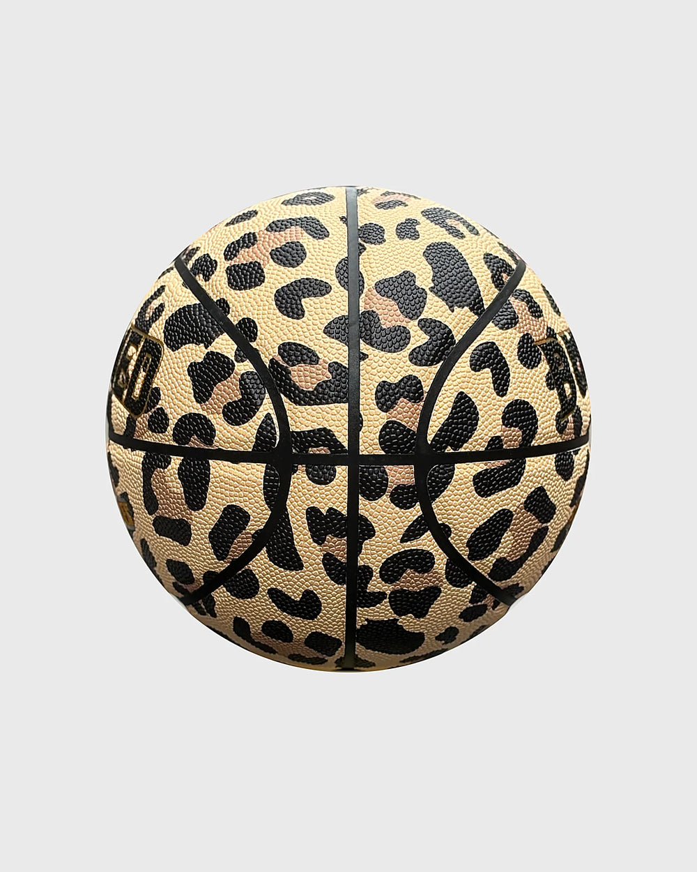 Burned In/Outdoor Basketbal Cheetah Print, maat 7, vrijstaand op grijze achtergrond - Burned Sports