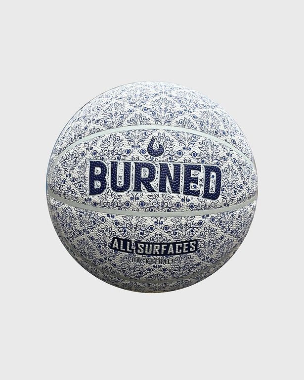Burned In/Outdoor Basketbal Delfts Blauw, maat 7, vrijstaand op grijze achtergrond - Burned Sports