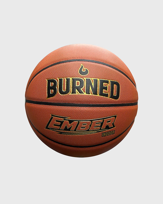Burned Indoor Basketbal Ember, maat 7, vrijstaand op grijze achtergrond - Burned Sports