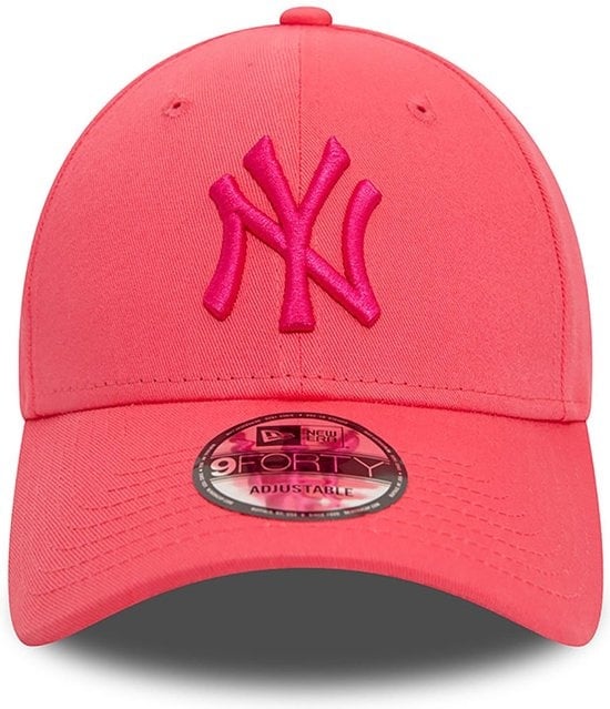 New York Yankees League Essential 9Forty Adjustable Cap Neon Pink