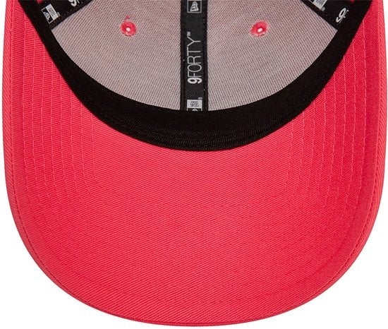 New York Yankees League Essential 9Forty Adjustable Cap Neon Pink