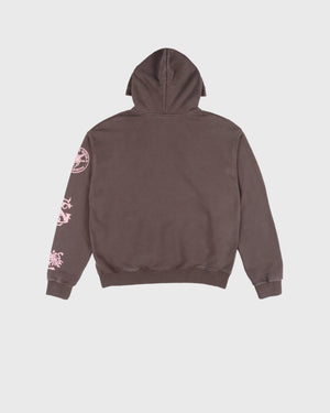 Goodies Sportive Brownie Hoodie bruin, achterkant effen met roze print op de mouw.
