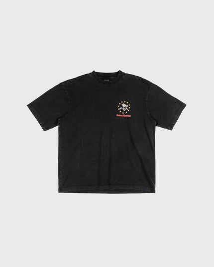 Goodies Sportive Pegasus Union Tee washed black, vooraanzicht met klein Pegasus-logo op de borst.