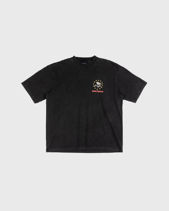 Goodies Sportive Pegasus Union Tee washed black, vooraanzicht met klein Pegasus-logo op de borst.