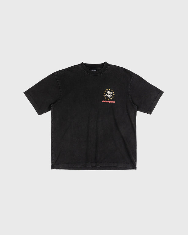 Goodies Sportive Pegasus Union Tee washed black, vooraanzicht met klein Pegasus-logo op de borst.