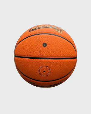 Burned Indoor Basketbal Ignite, maat 7, vrijstaand op grijze achtergrond - Burned Sports