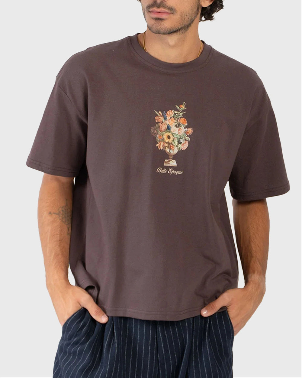 Kaotiko Bouquet Organic Cotton Cropped T-Shirt Bruin