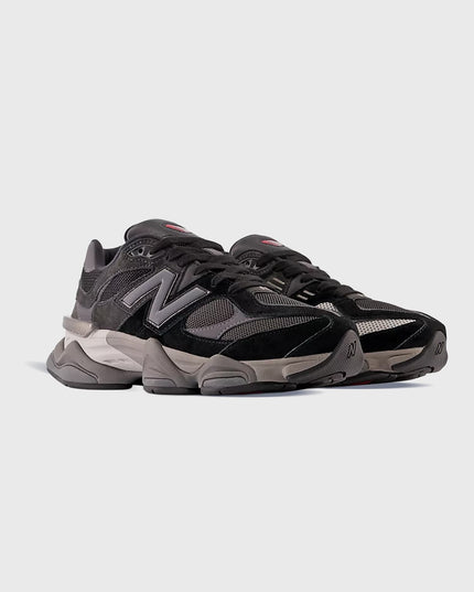 New Balance 9060 Sneaker Zwart Grijs &nbsp;(GS) zijaanzicht