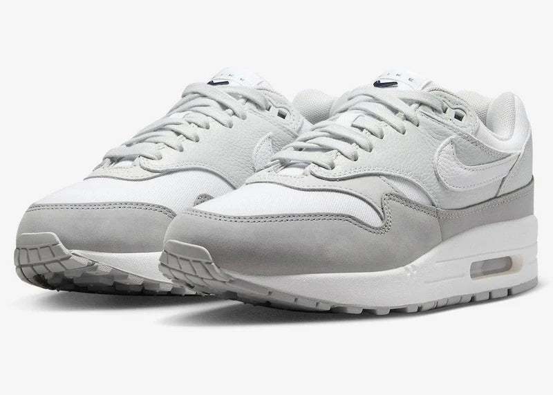 Nike Air Max 1 '87 LX Wmns Light Smoke Grey