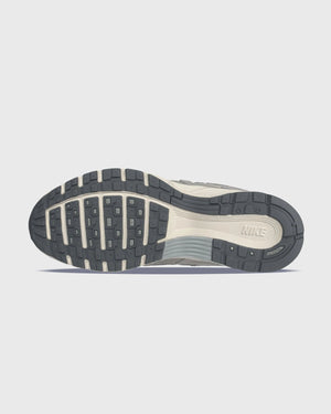 Nike P-6000 SE Sneaker Light Smoke Grey zoolaanzicht