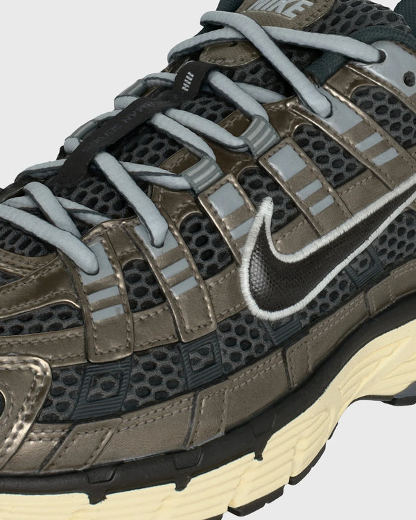 Nike P-6000 SE Sneaker Anthracite close up