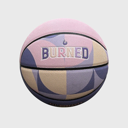 Burned In/Outdoor Basketbal Pink Purple Easter, maat 7, vrijstaand op grijze achtergrond - Burned Sports