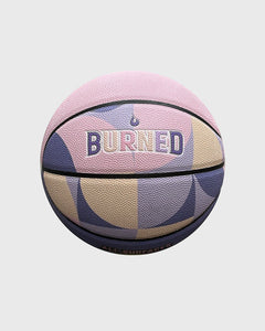Burned In/Outdoor Basketbal Pink Purple Easter, maat 7, vrijstaand op grijze achtergrond - Burned Sports