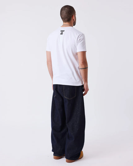 Project X Paris Essentials Baggy Jeans Denimblauw, gedragen door een model, opname 2.
