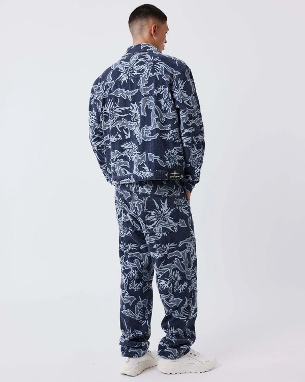 Project X Paris Jacquard Bloemen Jeans, gedragen, achteraanzicht volledige lengte.