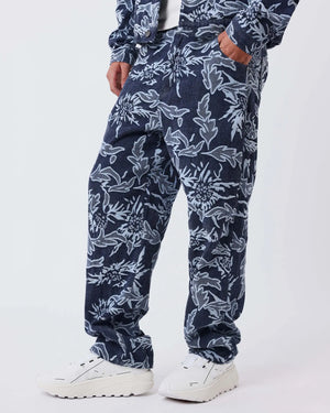 Project X Paris Jacquard Bloemen Jeans, gedragen, zijaanzicht lopend.