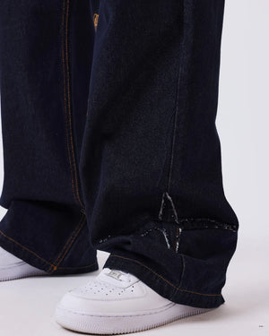 Project X Paris Snow Wide-Leg Jeans Ruwe Denim, gedragen door een model, opname 4.