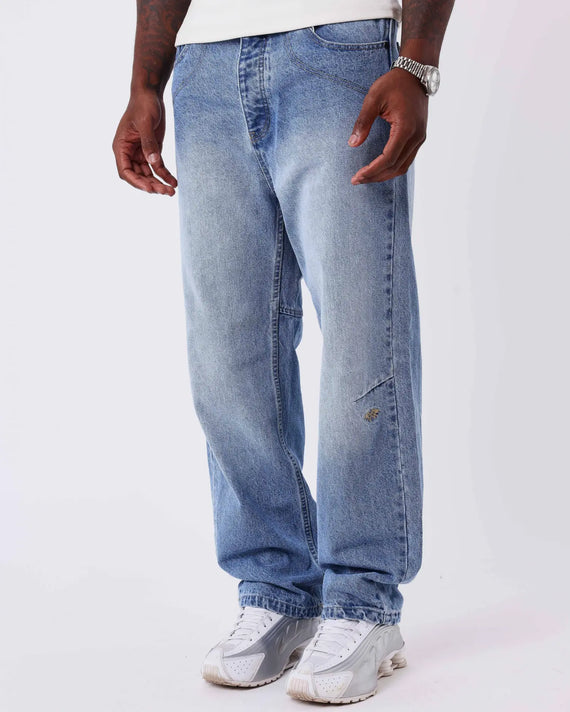 Project X Paris Mountain Jeans Lichte Wassing Denim, gedragen door een model, opname 3.