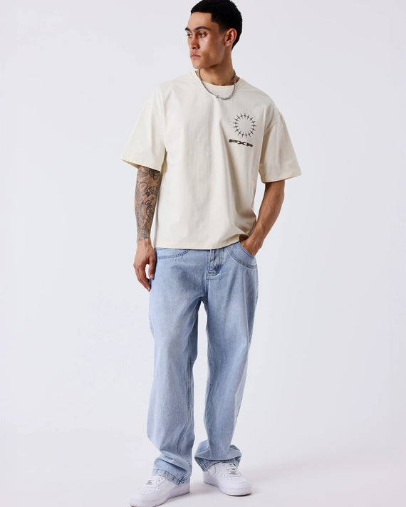 Project X Paris Downtown T-Shirt Crème, gedragen door een model.