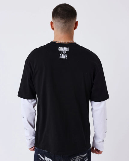 Project X Paris Layering T-Shirt Zwart met Wit, gedragen door een model, opname 2.