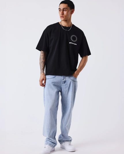 Project X Paris Downtown T-Shirt Zwart, gedragen door een model.