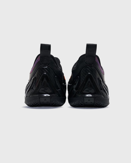 Rigorer AR3 Basketbalschoenen – Signature Performance van Austin Reaves achteraanzicht
