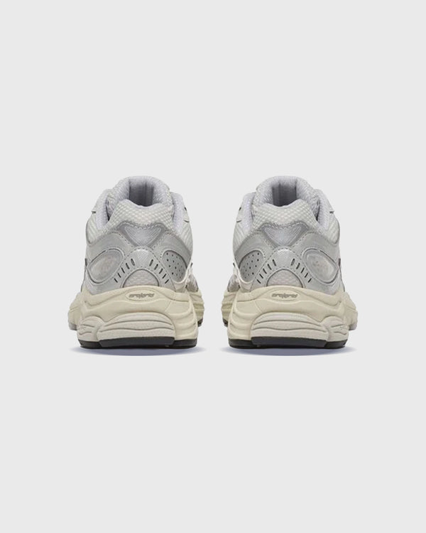 Saucony Progrid Omni 9 Sneaker Lichtgrijs Creme achteraazicht