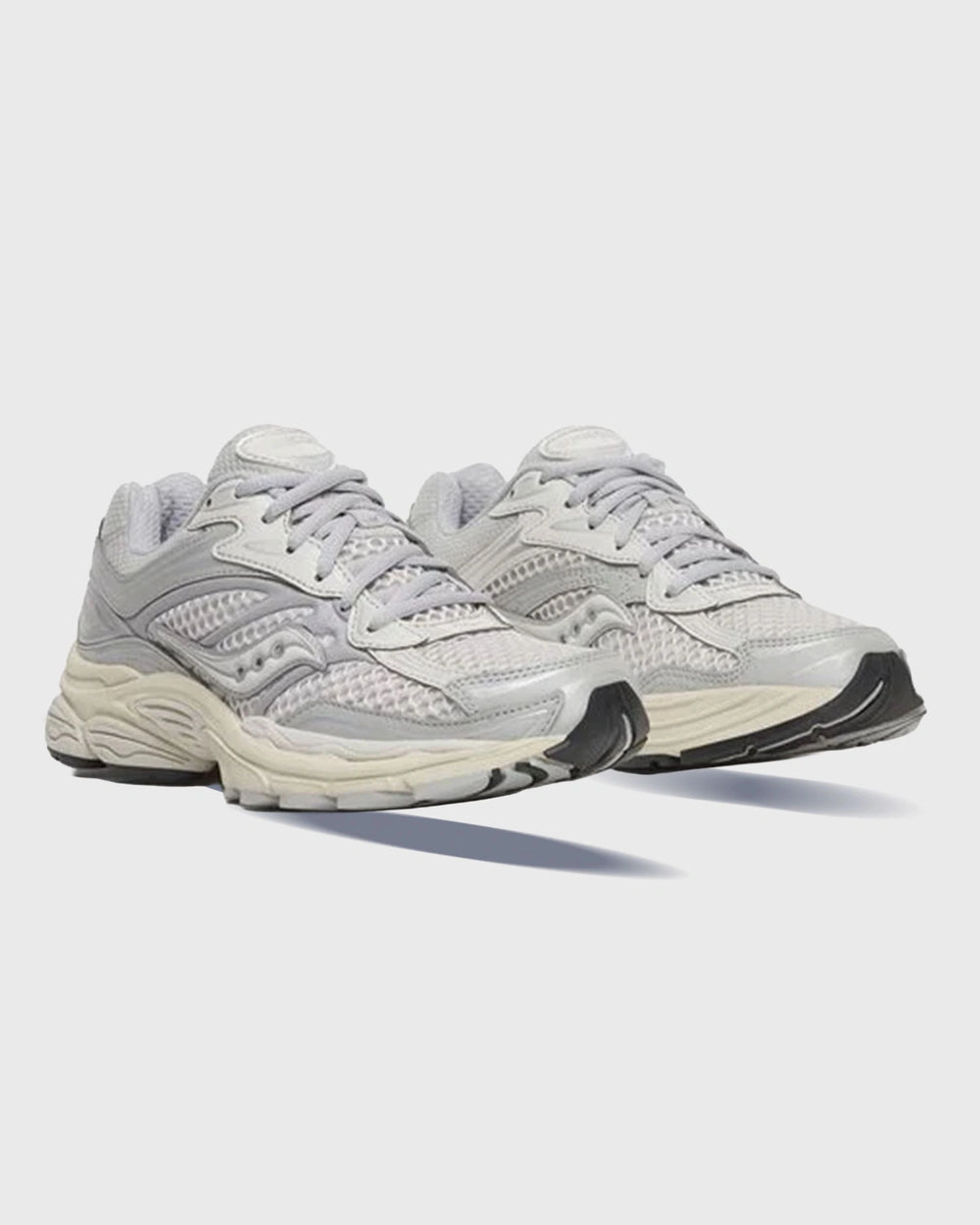 Saucony Progrid Omni 9 Sneaker Lichtgrijs Creme links