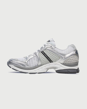 Saucony Progrid Triumph 4 Sneaker Wit / Zilver buiten