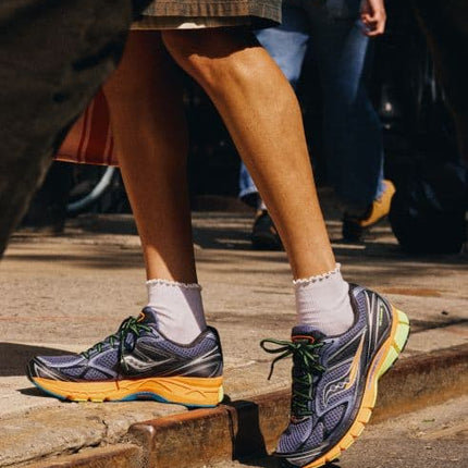 sauconyprogridguid7multikleur_on_feet_1