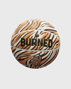 Burned In/Outdoor Basketbal Tiger, maat 7, vrijstaand op grijze achtergrond - Burned Sports
