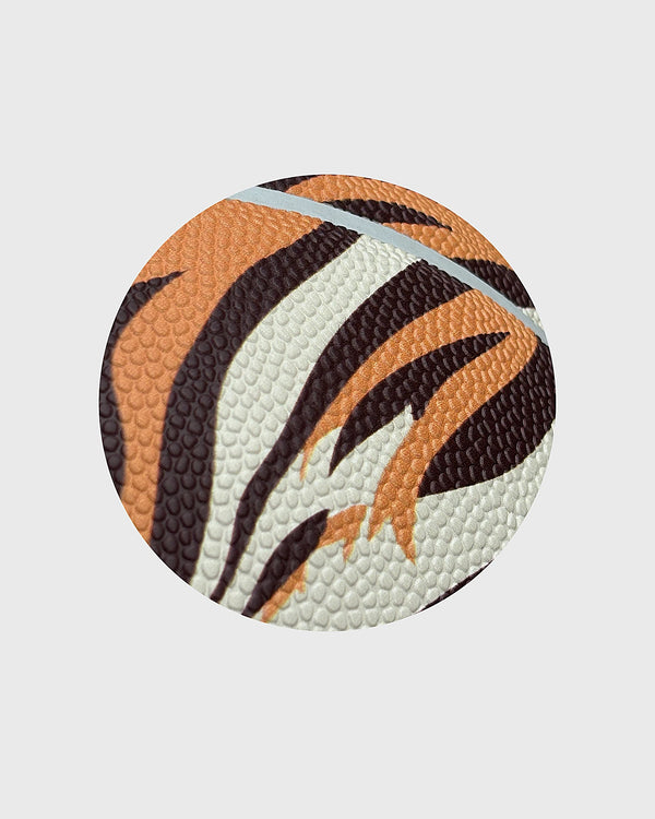 Burned In/Outdoor Basketbal Tiger, maat 7, vrijstaand op grijze achtergrond - Burned Sports