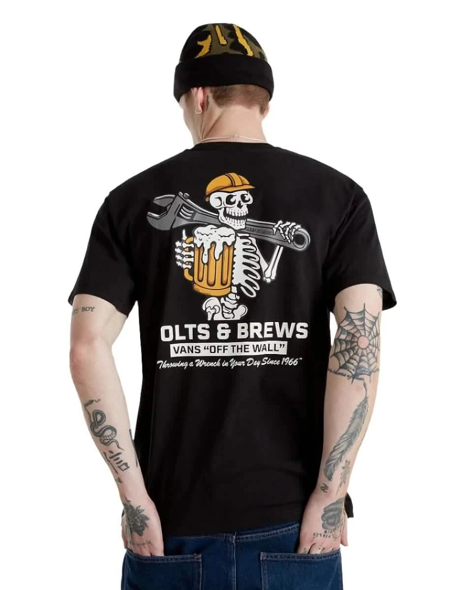 Vans-Wrenched-Tee-Black-Model-Front