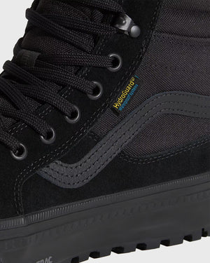 Vans Sk8-HI Waterproof Insulated Zwart close up aanzicht rechterkant