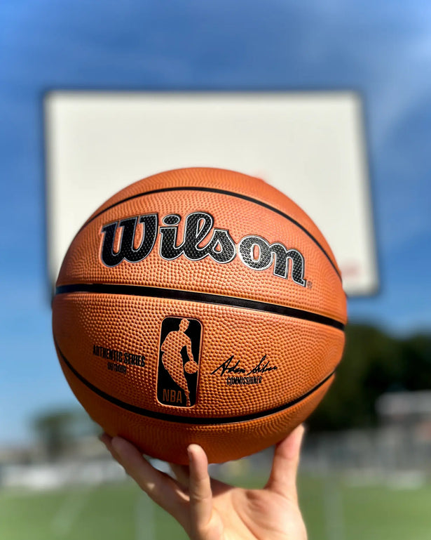 wilson buiten basketbal outdoor maat 7-6 5 heren kinderen dames authentic rubber buiten nba burned sports mooi op hand bij basketbalveld
