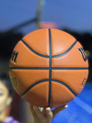 Wilson Evolution Indoor Basketbal Maat 6 & 7
