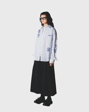 Woodbird Becca Ox Writing overhemd, gedragen door model ten voeten uit