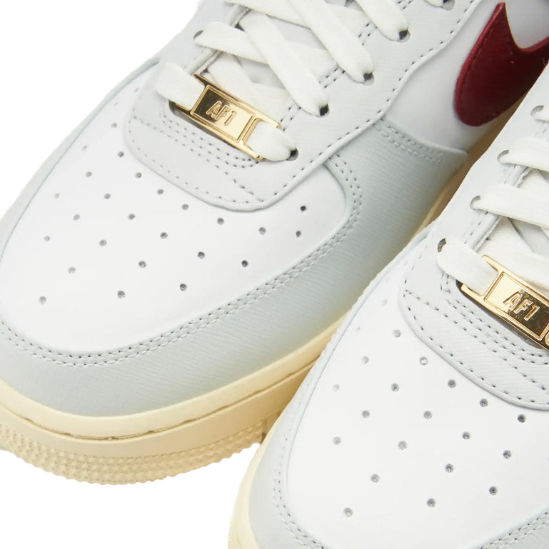 Air Force 1 '07 SE "Swoosh Pocket"